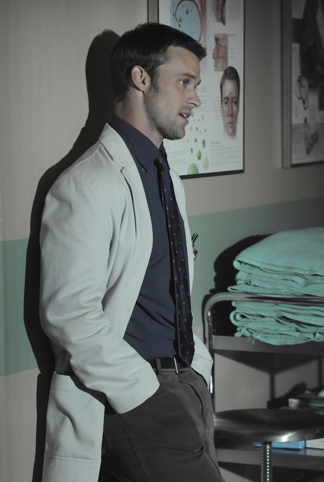 Промо-фото семнадцатого эпизода шестого сезона «Доктора Хауса» (6×17; «Lockdown»)