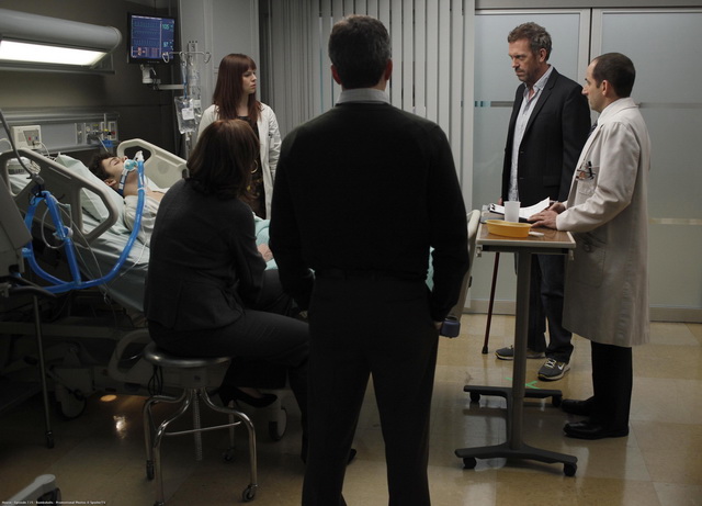 Промо-фото пятнадцатого эпизода седьмого сезона «Доктора Хауса» (7×15 «Bombshells»)